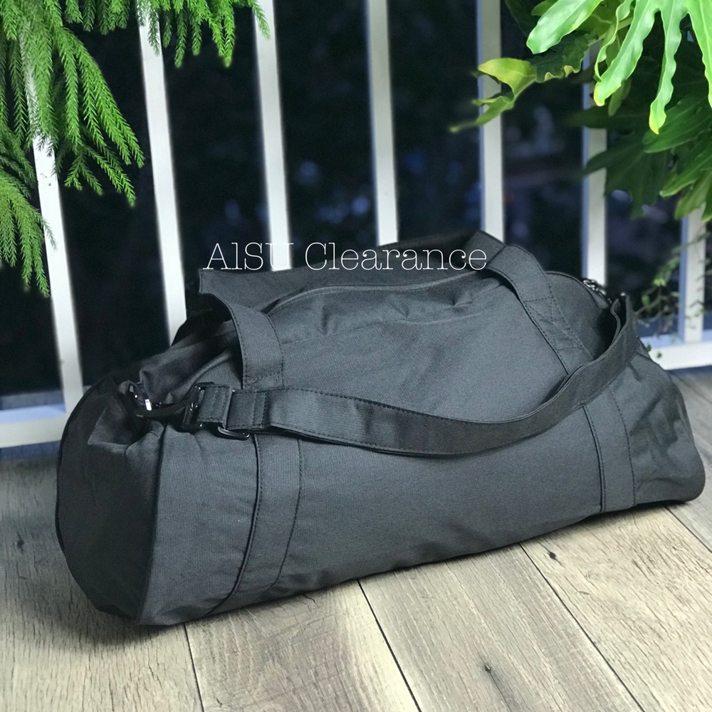 NWT Nike Gym Club Bag 1831 Black Unisex AUTHENIC - Picture 6 of 8